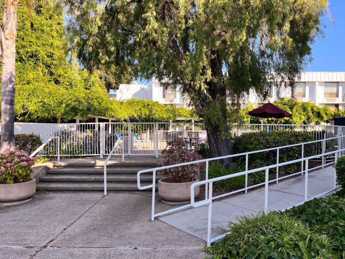 Studio 6 Belmont, Ca San Francisco Redwood Экстерьер фото